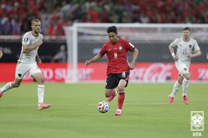 [442.star] '수비기여 4회+경합 3회' 백승호, 체코전 역전승의 '언성 히어...
